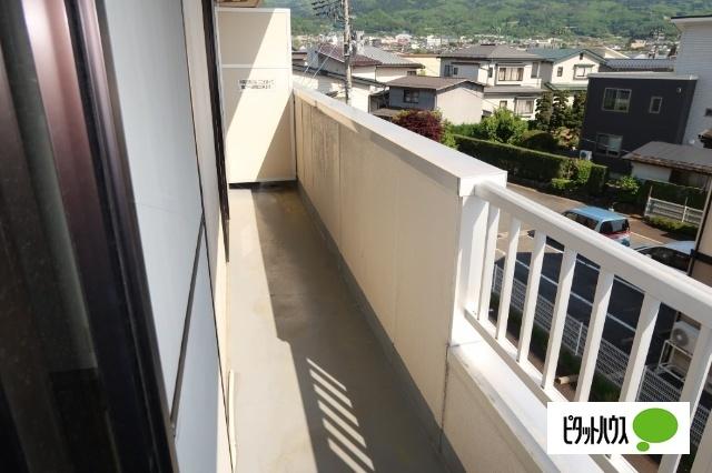 山形市南二番町アパート バルコニー