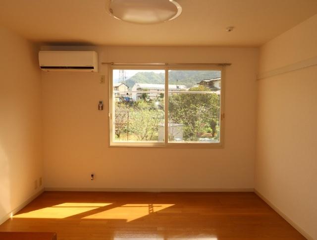山形市小白川町アパート リビング