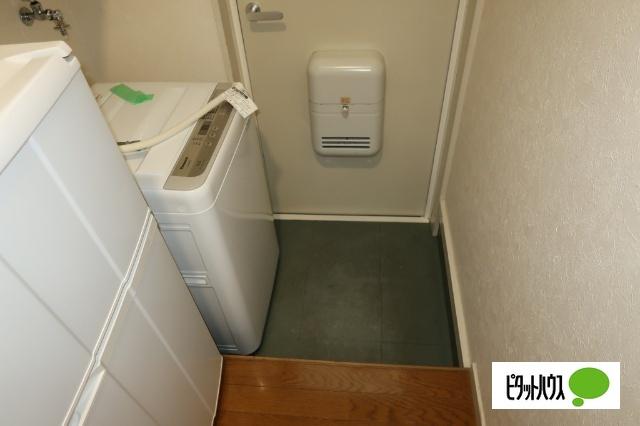山形市諏訪町アパート 玄関