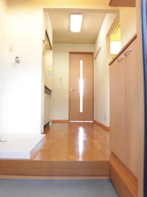 イミグラント クローバー（106） 玄関
