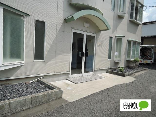 山形市小白川町アパート エントランス