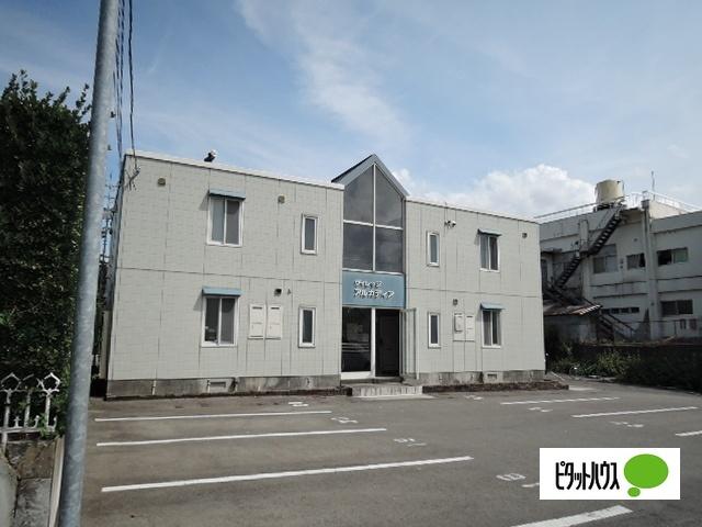 山形市小白川町アパート 駐車場
