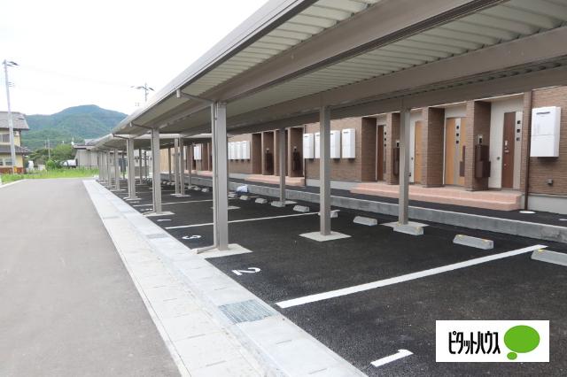 アークブリス 駐車場