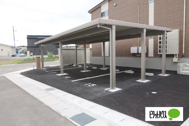 アークブリス 駐車場