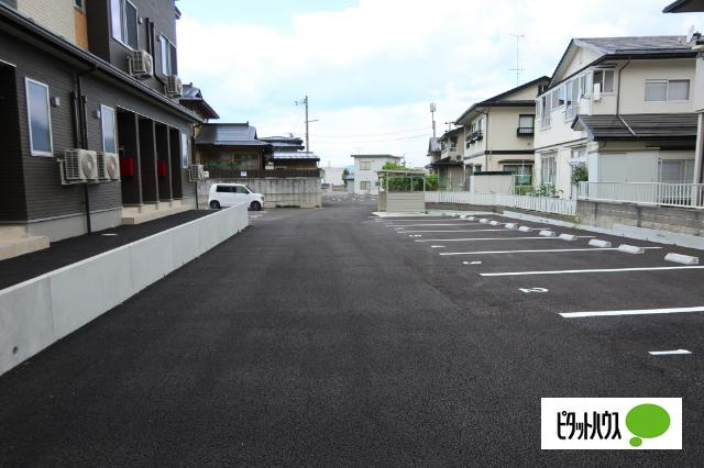 サジタリアス 駐車場