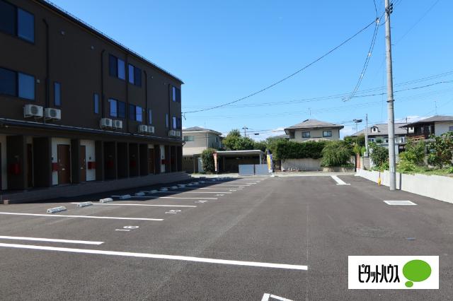 KD小白川 駐車場