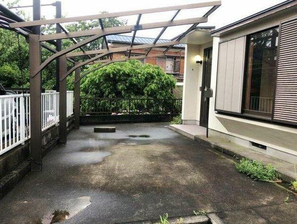 和泉が丘戸建 駐車場