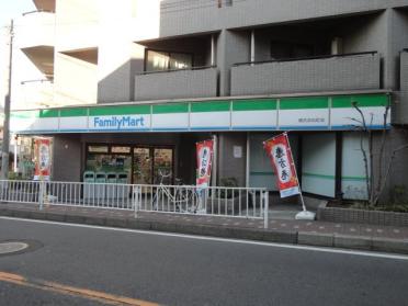 ファミリーマート横浜浜松町店：219m
