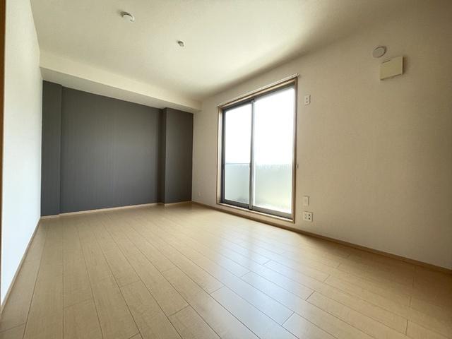 カレッツァⅡ番館（102） 部屋画像