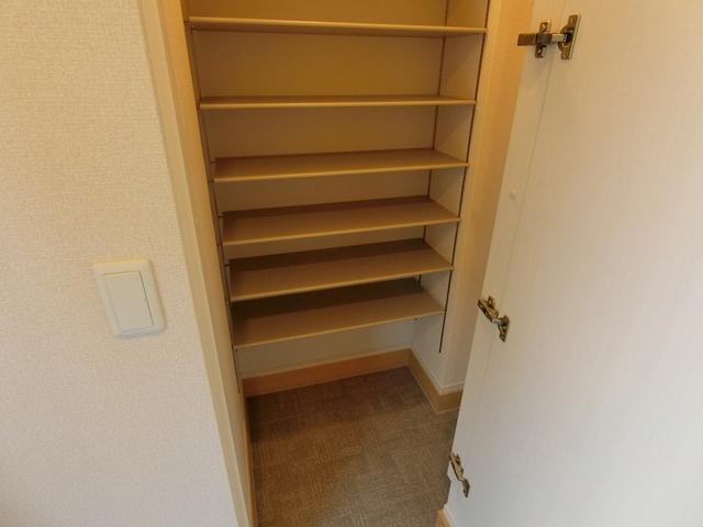 リヴェール湘南（102） 玄関