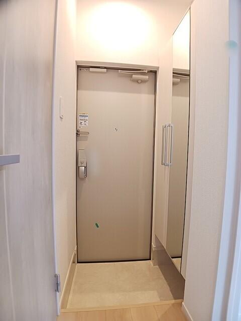 グラース（101） 玄関