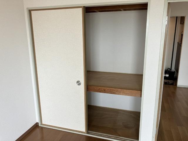 サンロイヤル（201） 収納