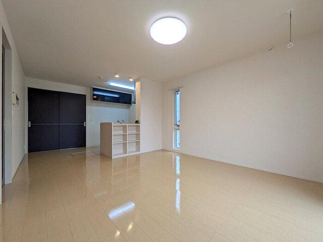 Ｌune soleil（ルナ・ソレイユ）　B（105） 室内