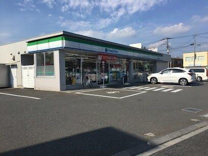 ファミリーマート麻溝小前店：1400m