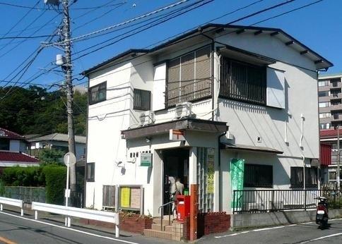 鎌倉植木郵便局：548m