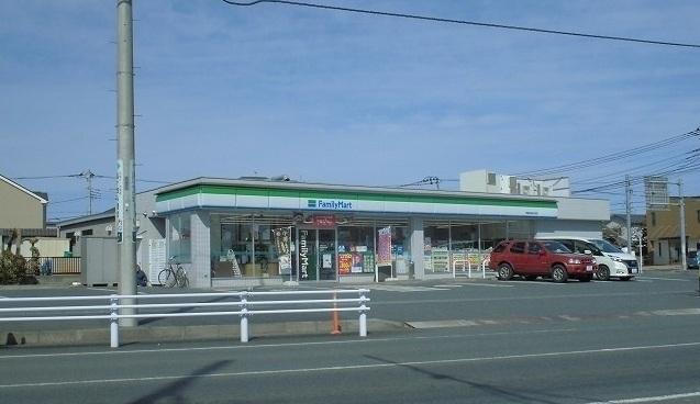 ファミリーマート：600m
