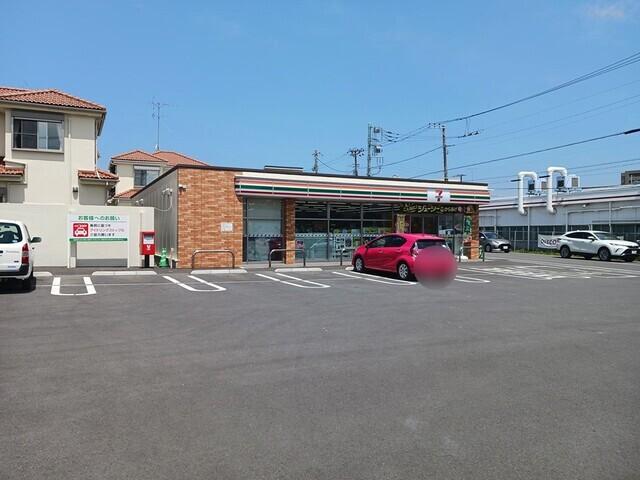 セブンイレブン：286m