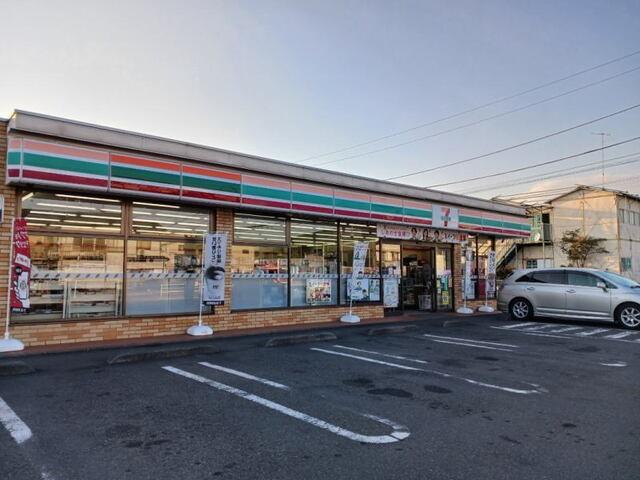 セブンイレブン妻田北3丁目店：250m
