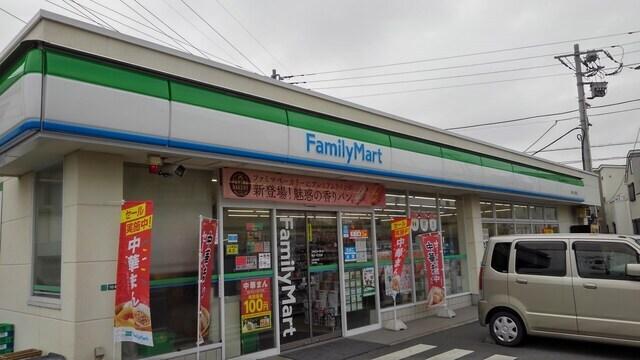 ファミリーマート：1000m