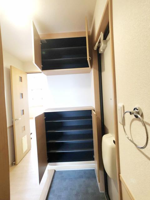 スワロウテイル（A302） 玄関
