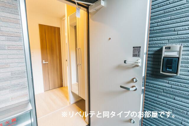 テラック中央林間（302） 玄関