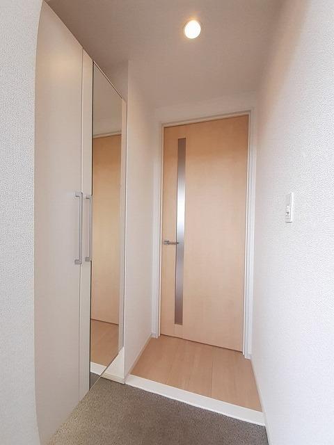 セゾン　アキ（203） 玄関