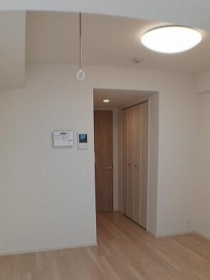 スアヴィス平塚八重咲（303） 室内