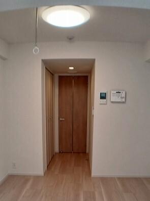 スアヴィス平塚八重咲（304） 室内