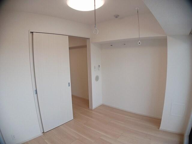 スアヴィス平塚八重咲（702） 室内