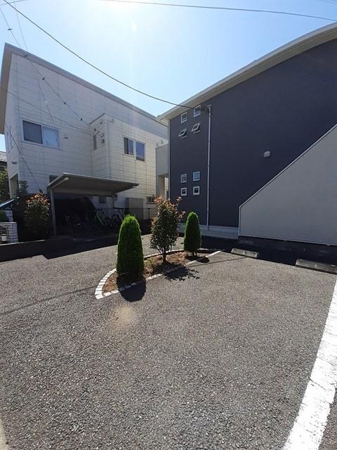 ルミエール湘南Ⅱ（103） 駐車場