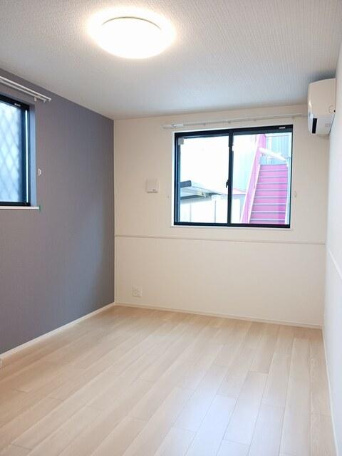 ピクレア（102） 室内