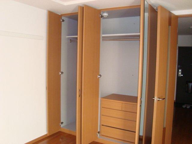 ポスト・マローネ 部屋画像