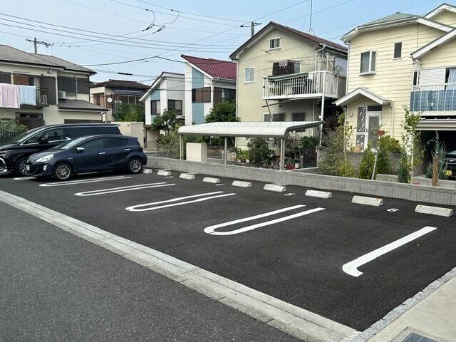 ボン　ド　ボヌール（103） 駐車場