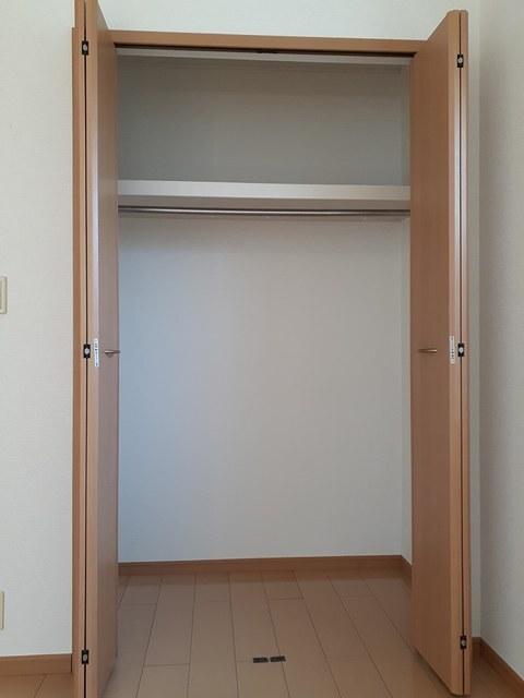 レジデンスエアリー（101） 収納