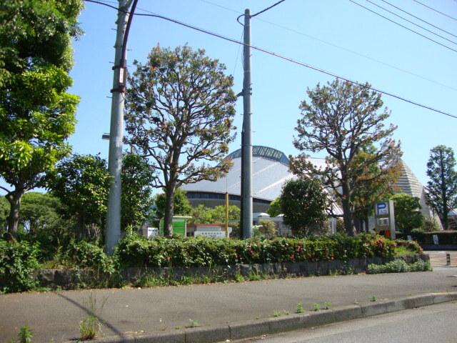 秋葉台運動公園：800m