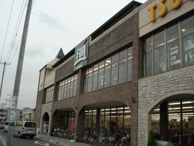 Fuji寒川店：1358m