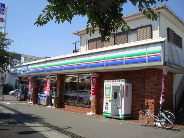 コンビニ（スリーエフ）：1100m