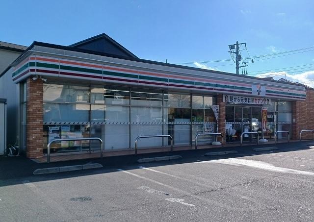 セブンイレブン：850m