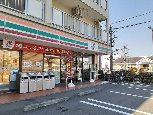 セブンイレブン：290m