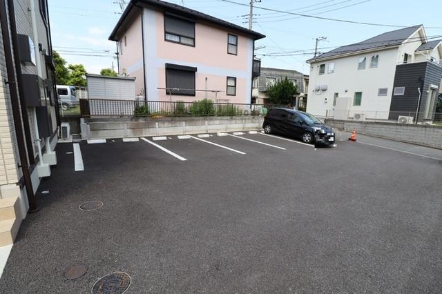 ヴェルジェ（202） 駐車場