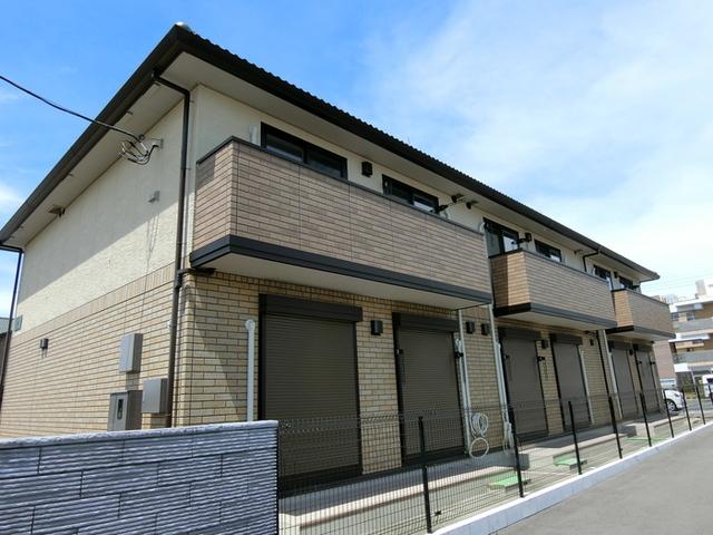 湘南台駅よりバス8分 築8年2ヶ月 2階建の賃貸物件