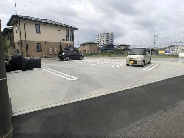 メゾン ヴォー（202） 駐車場