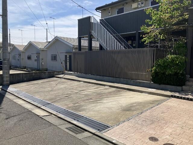 ＬＵＡＮＡ湘南（102） 駐車場
