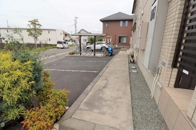 グランモア柳川（202） 駐車場