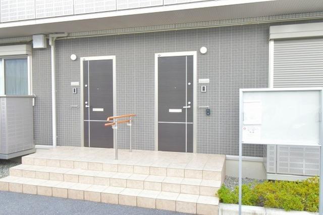 ロイヤルテラス（102） エントランス