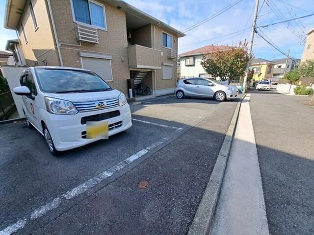 メゾン　ラ・メール（102） 駐車場