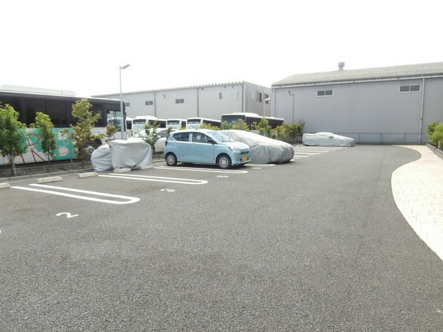 カサブランカ（301） 駐車場