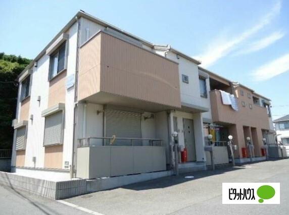 鵠沼海岸駅より徒歩6分 築17年4ヶ月 2階建の賃貸物件