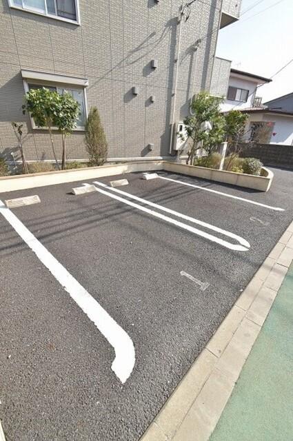 コンフィデンテⅡ（203） 駐車場
