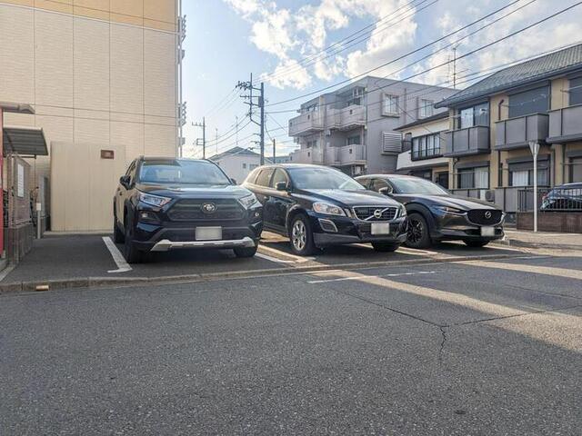 ウェルデンス東林間（305） 駐車場